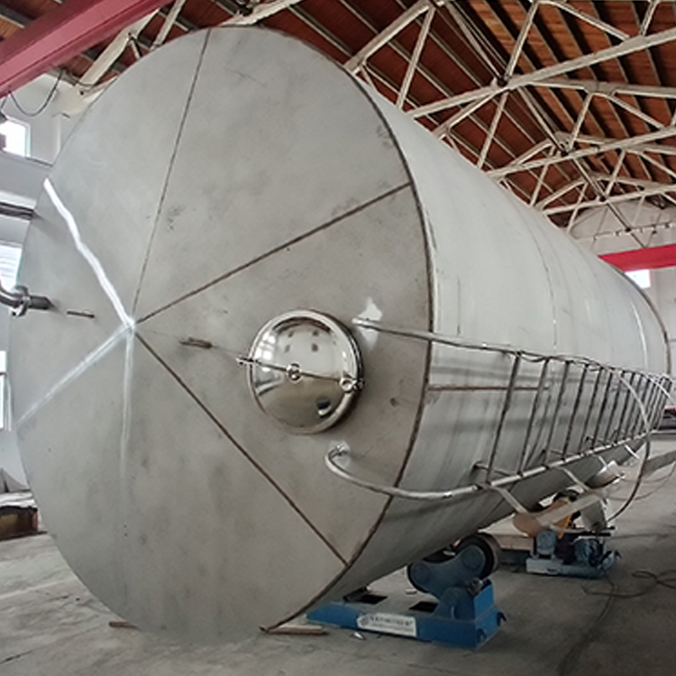 316L大型不銹鋼儲罐